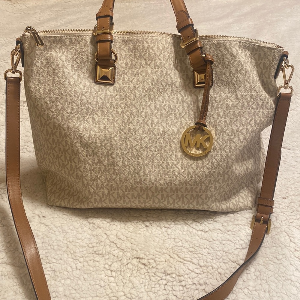 Michael Kors Shoulder/Crossbody 14”x13x6”